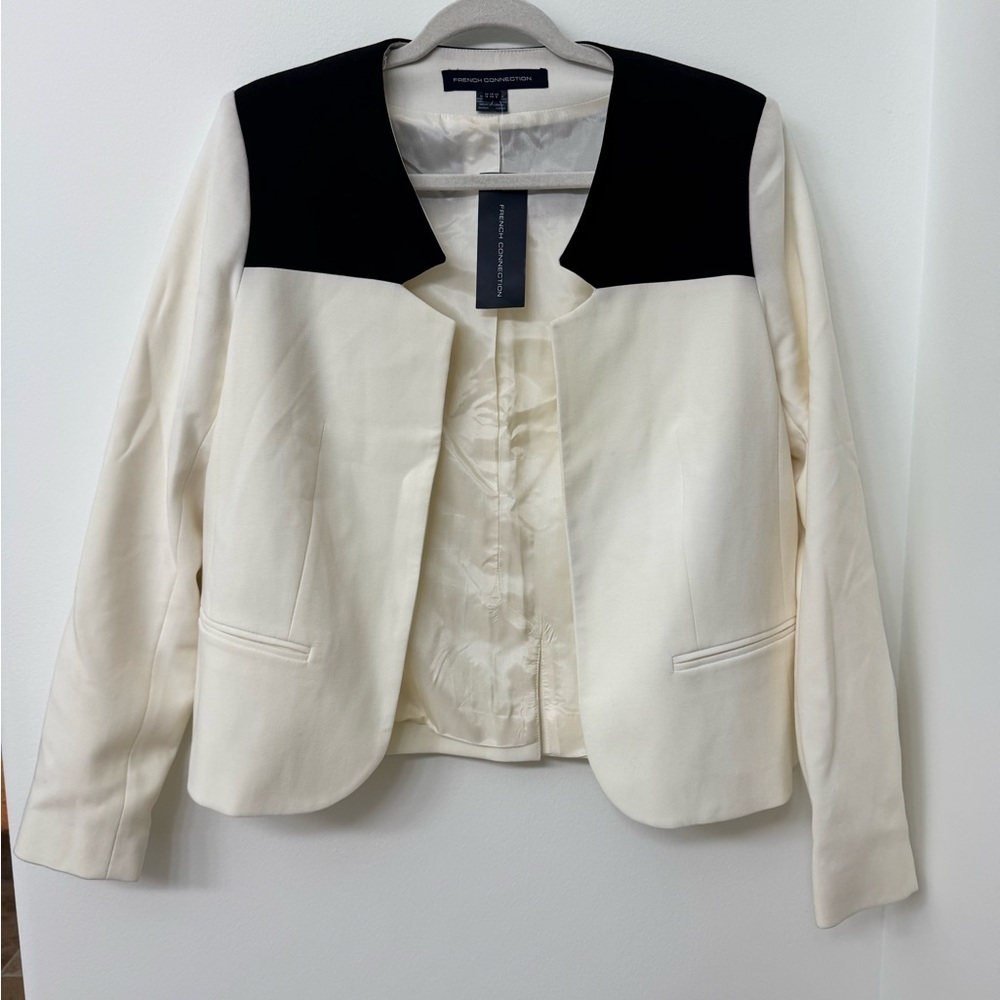 NWT French Connection Cream and Black Blazer Size 8